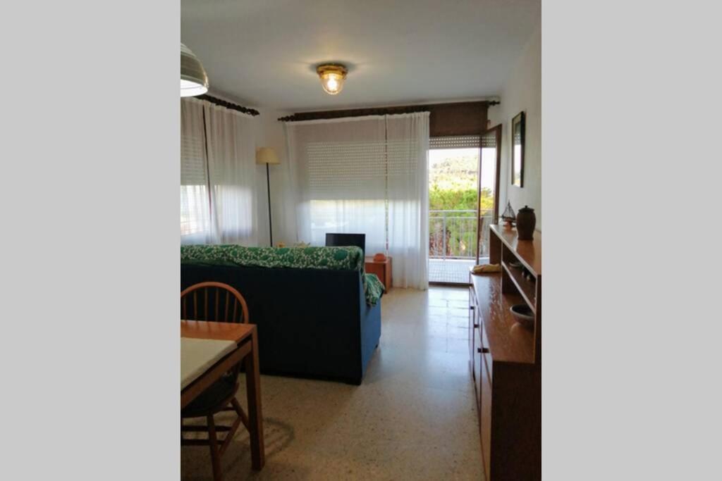 Apartamento Con Terraza En La Playa De La Fosca Palamos Bagian luar foto