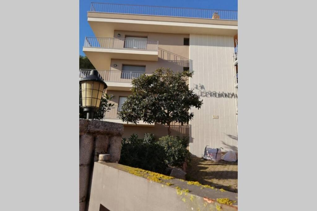 Apartamento Con Terraza En La Playa De La Fosca Palamos Bagian luar foto
