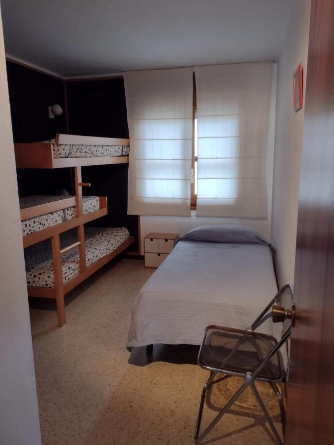 Apartamento Con Terraza En La Playa De La Fosca Palamos Bagian luar foto