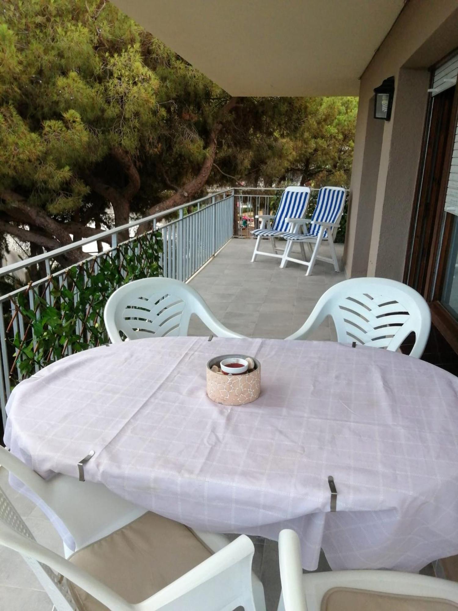 Apartamento Con Terraza En La Playa De La Fosca Palamos Bagian luar foto